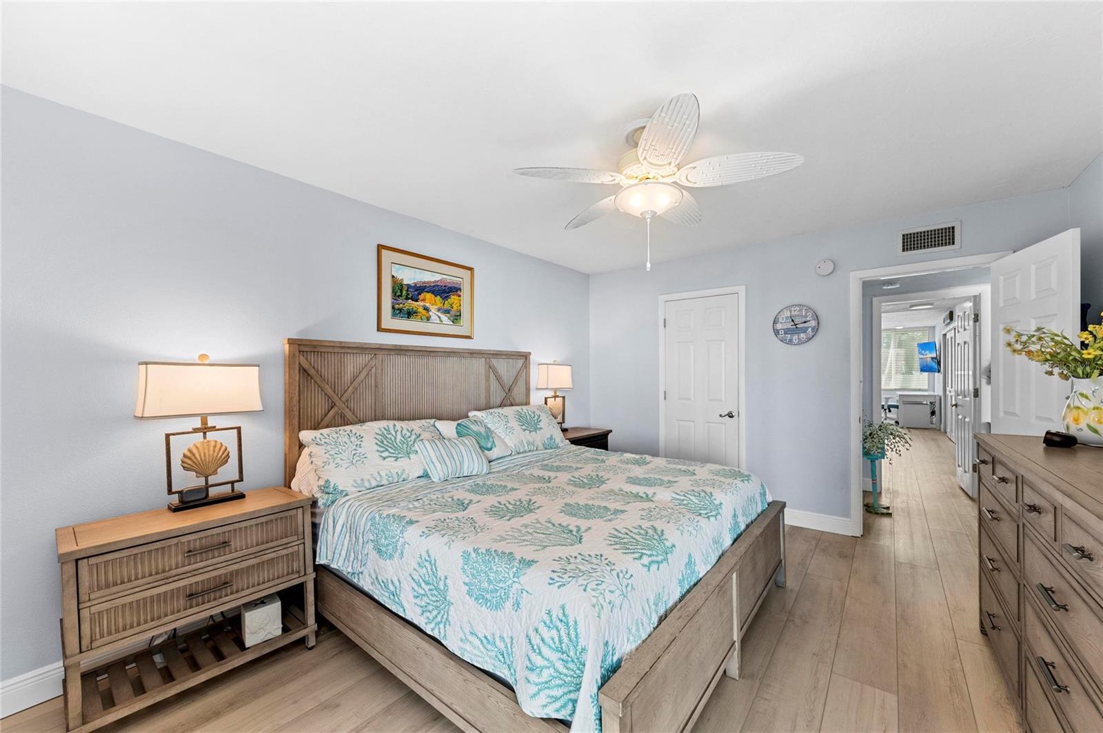 Image 33 of 58 For 600 Manatee Avenue 106