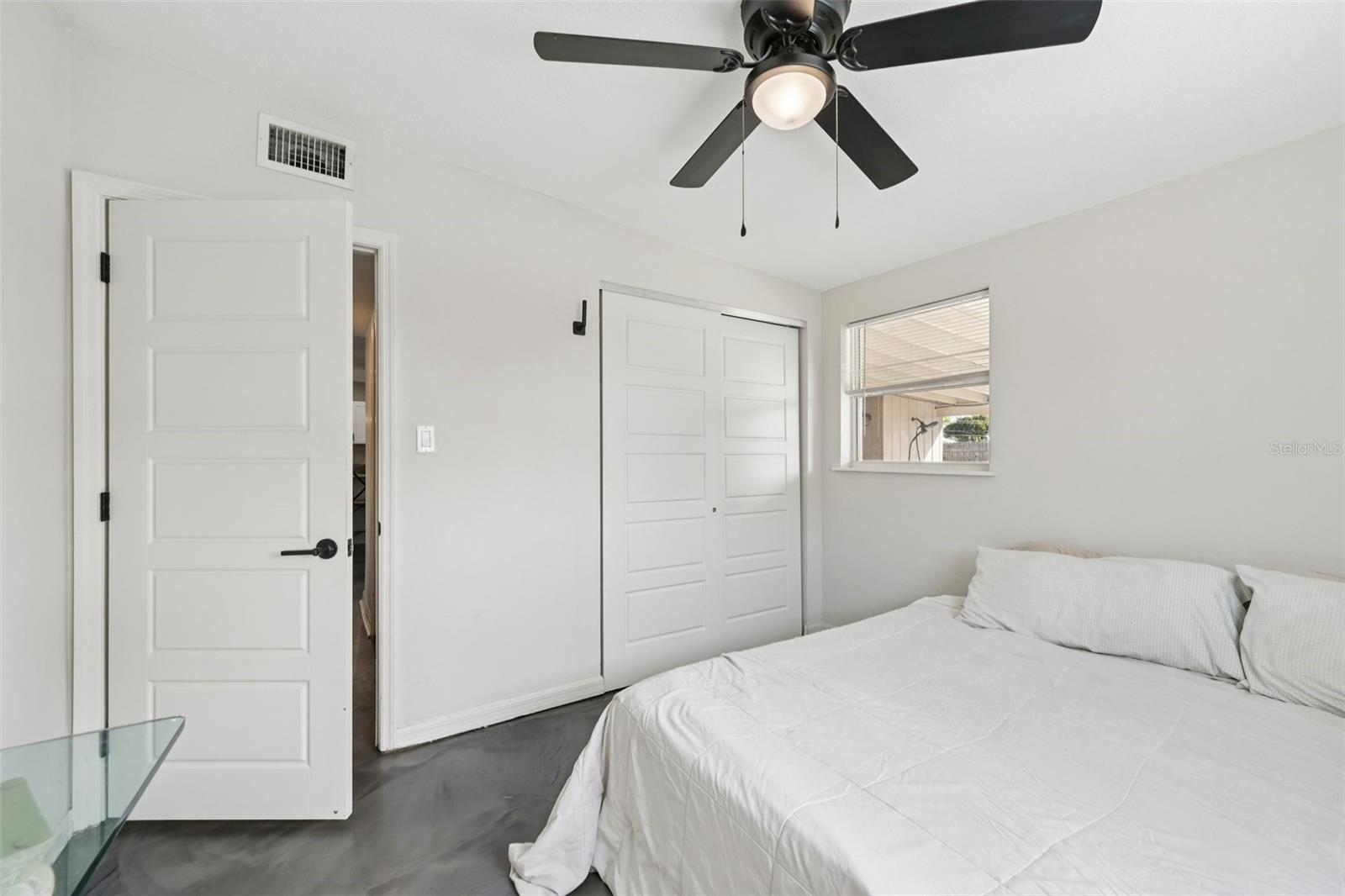 Image 11 of 18 For 2416 Emory Avenue