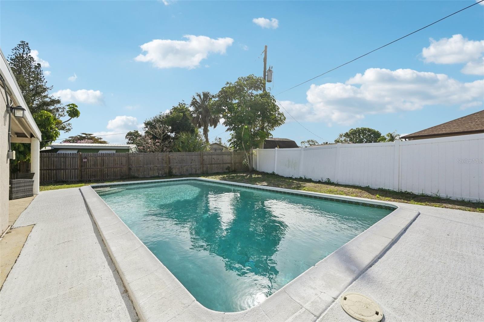 Image 16 of 18 For 2416 Emory Avenue