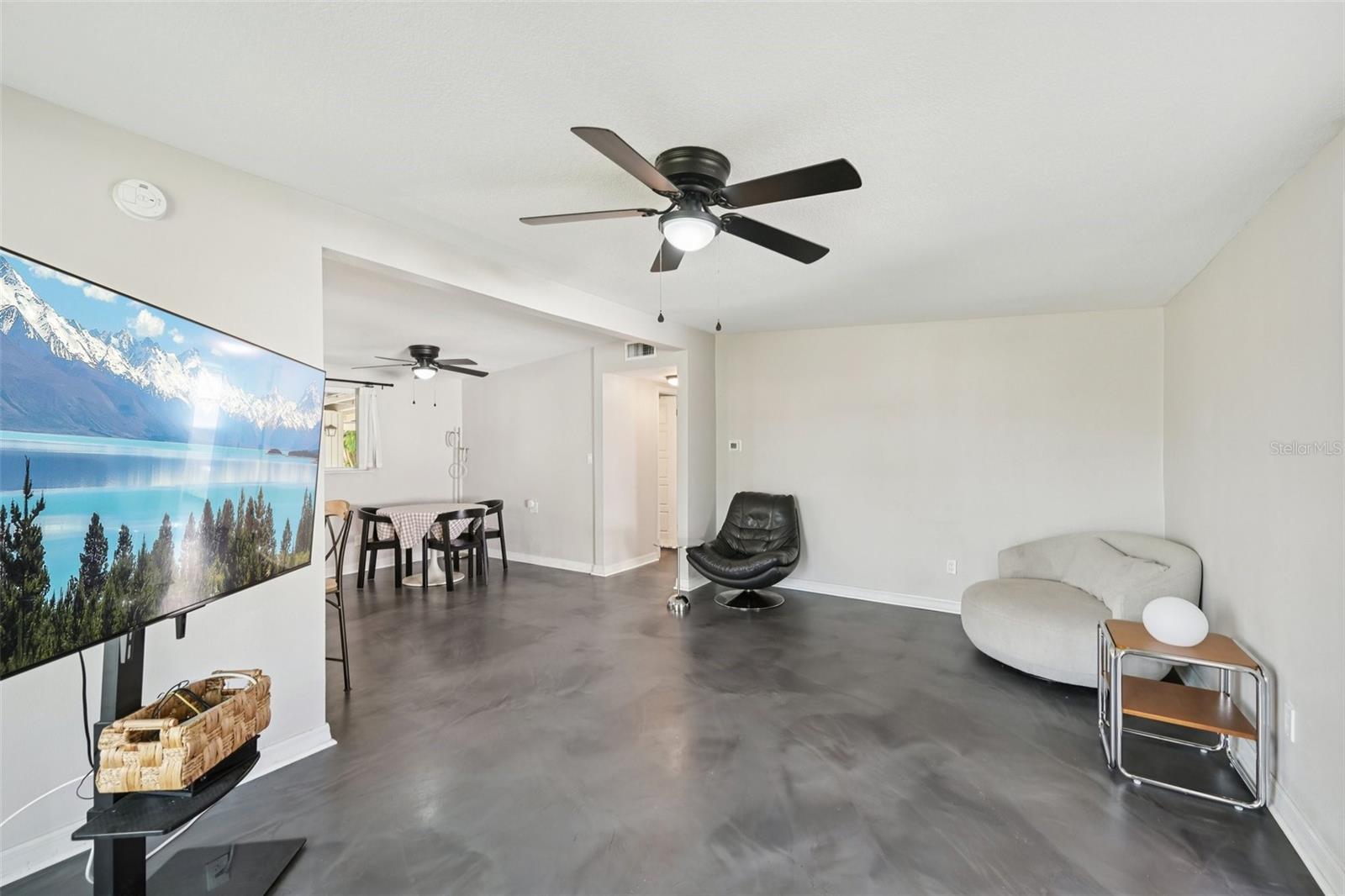 Image 3 of 18 For 2416 Emory Avenue