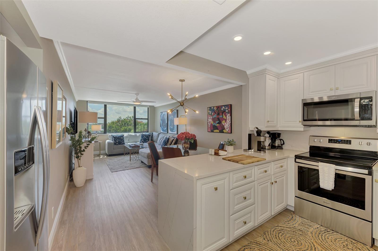 Image 3 of 40 For 5855 Midnight Pass Road 333