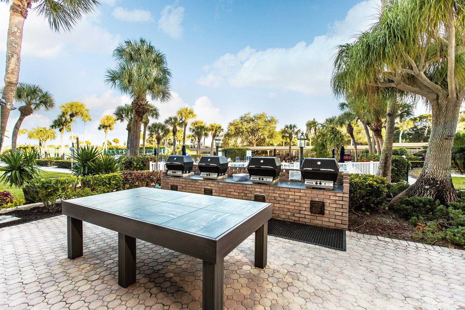 Image 37 of 40 For 5855 Midnight Pass Road 333