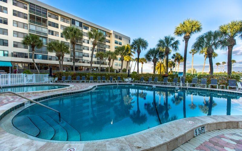 Image 39 of 40 For 5855 Midnight Pass Road 333