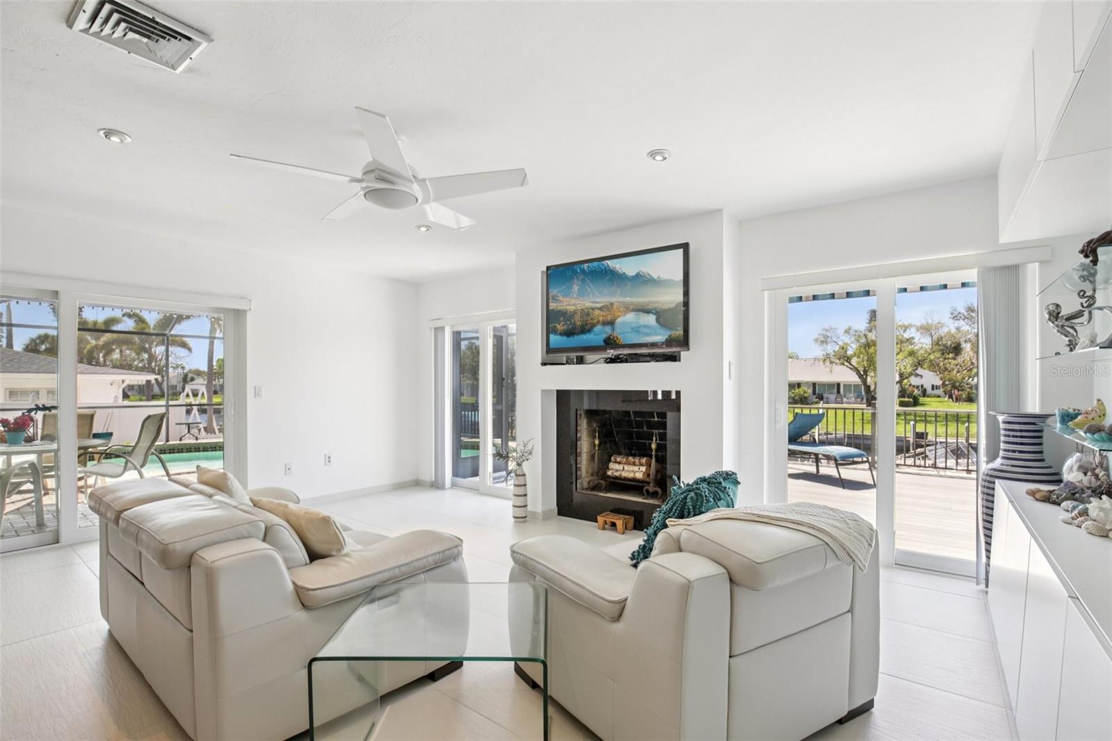 Image 4 of 33 For 4532 Bimini Drive