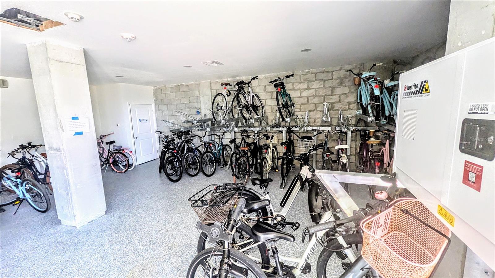 Image 44 of 54 For 4822 Ocean Boulevard 5f