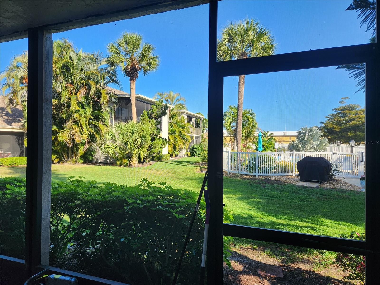 Image 12 of 13 For 6122 7th Avenue W