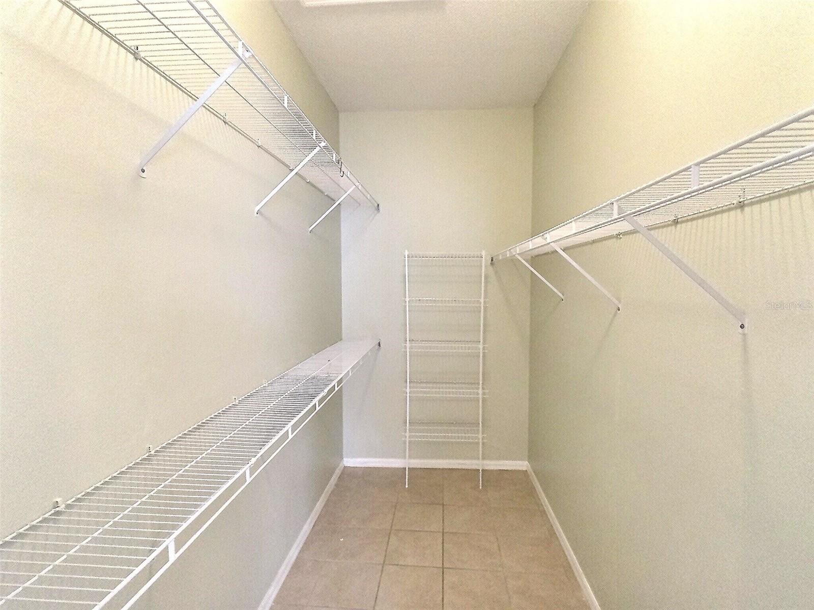 Image 11 of 19 For 339 Fareham Drive