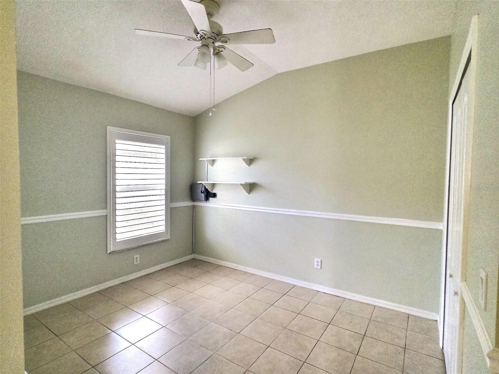 Image 12 of 19 For 339 Fareham Drive