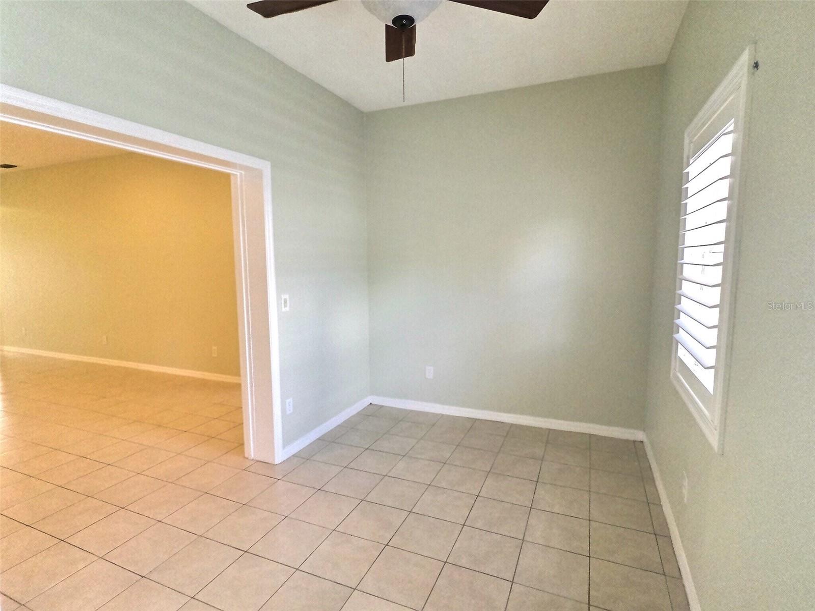 Image 17 of 19 For 339 Fareham Drive