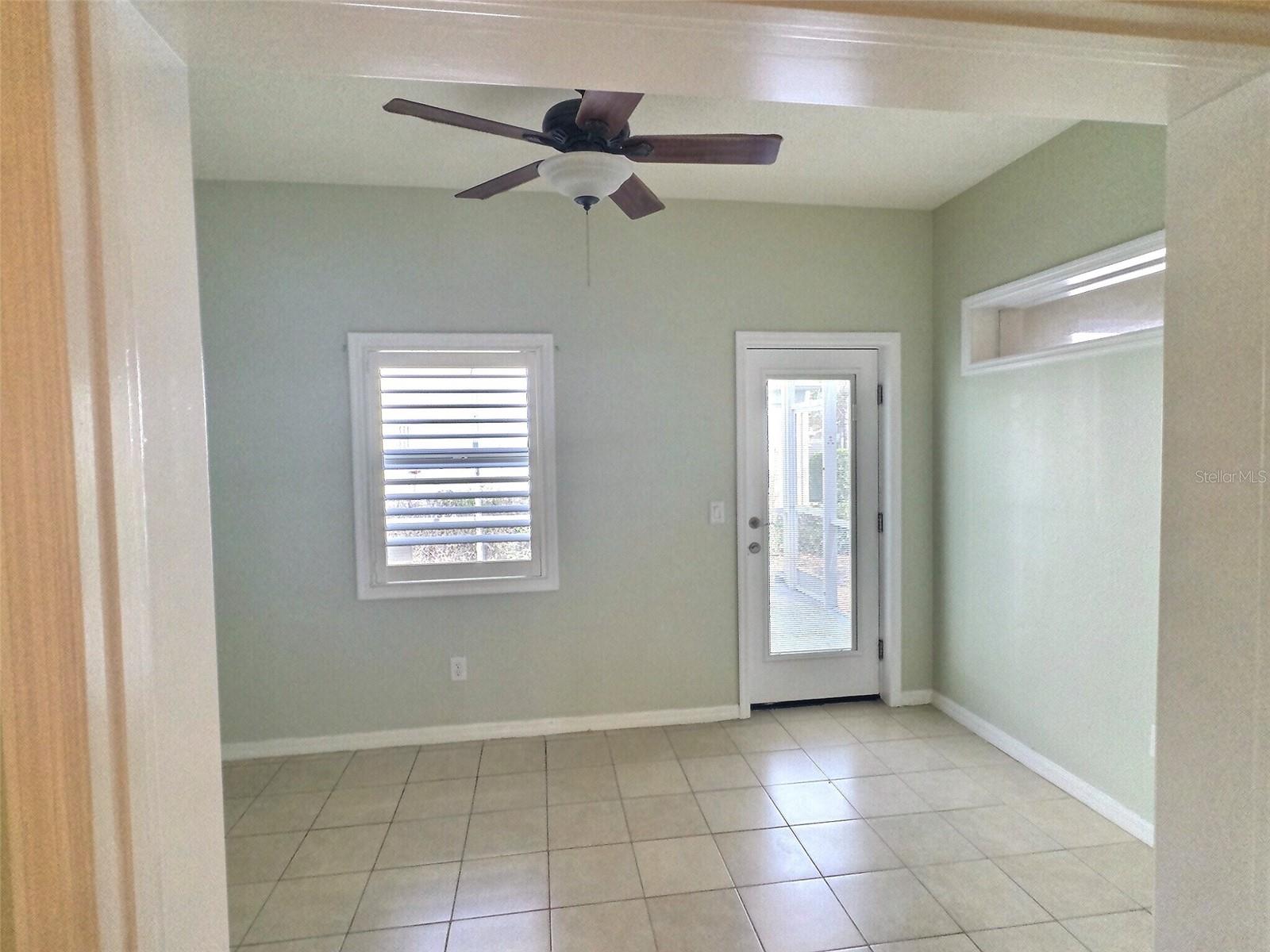 Image 18 of 19 For 339 Fareham Drive