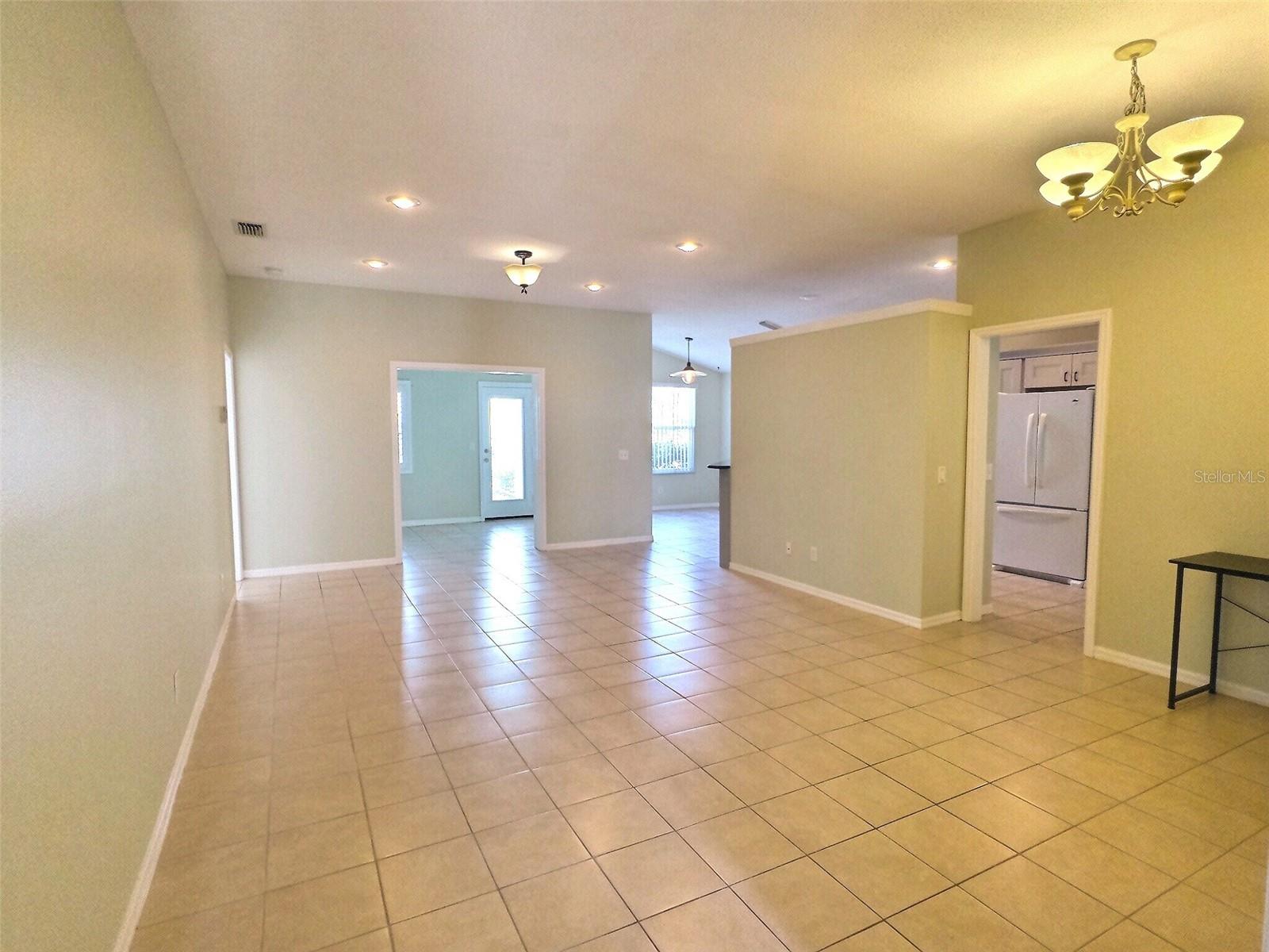 Image 3 of 19 For 339 Fareham Drive