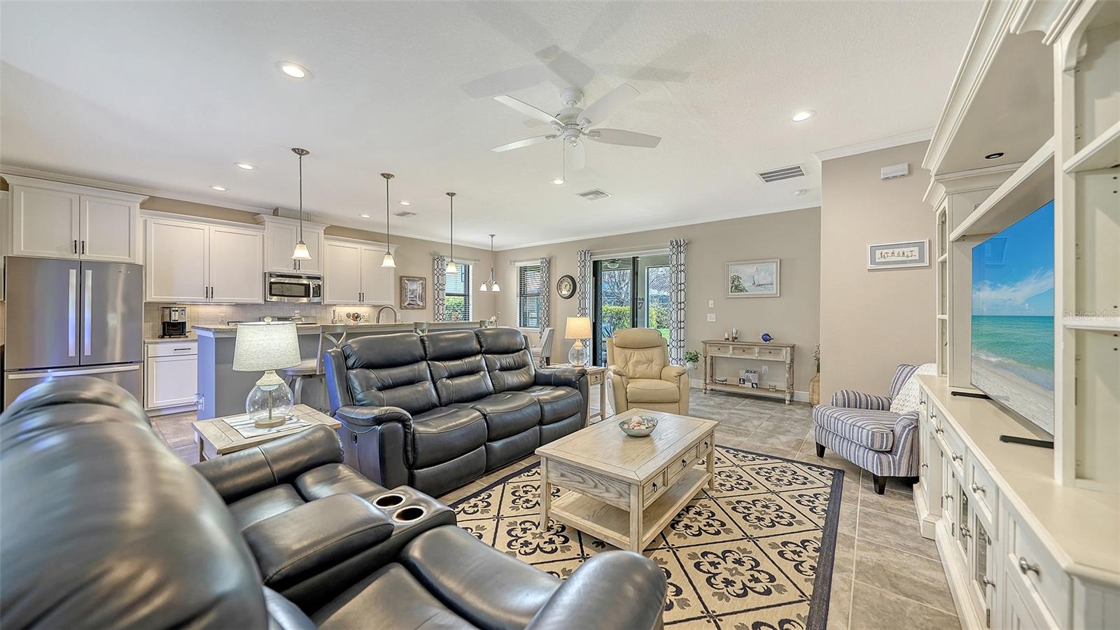 Image 10 of 87 For 8143 36th Street E