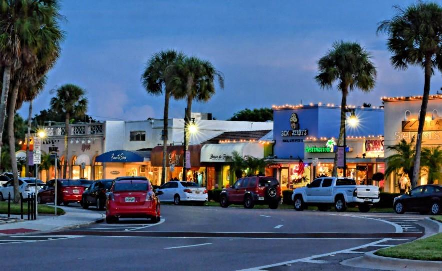 Image 79 of 87 For 8143 36th Street E