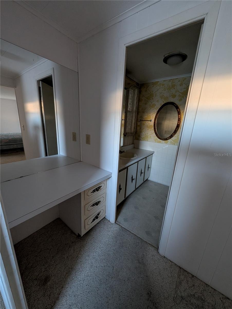 Image 12 of 15 For 1102 46th Avenue E