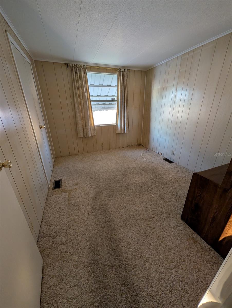 Image 9 of 15 For 1102 46th Avenue E