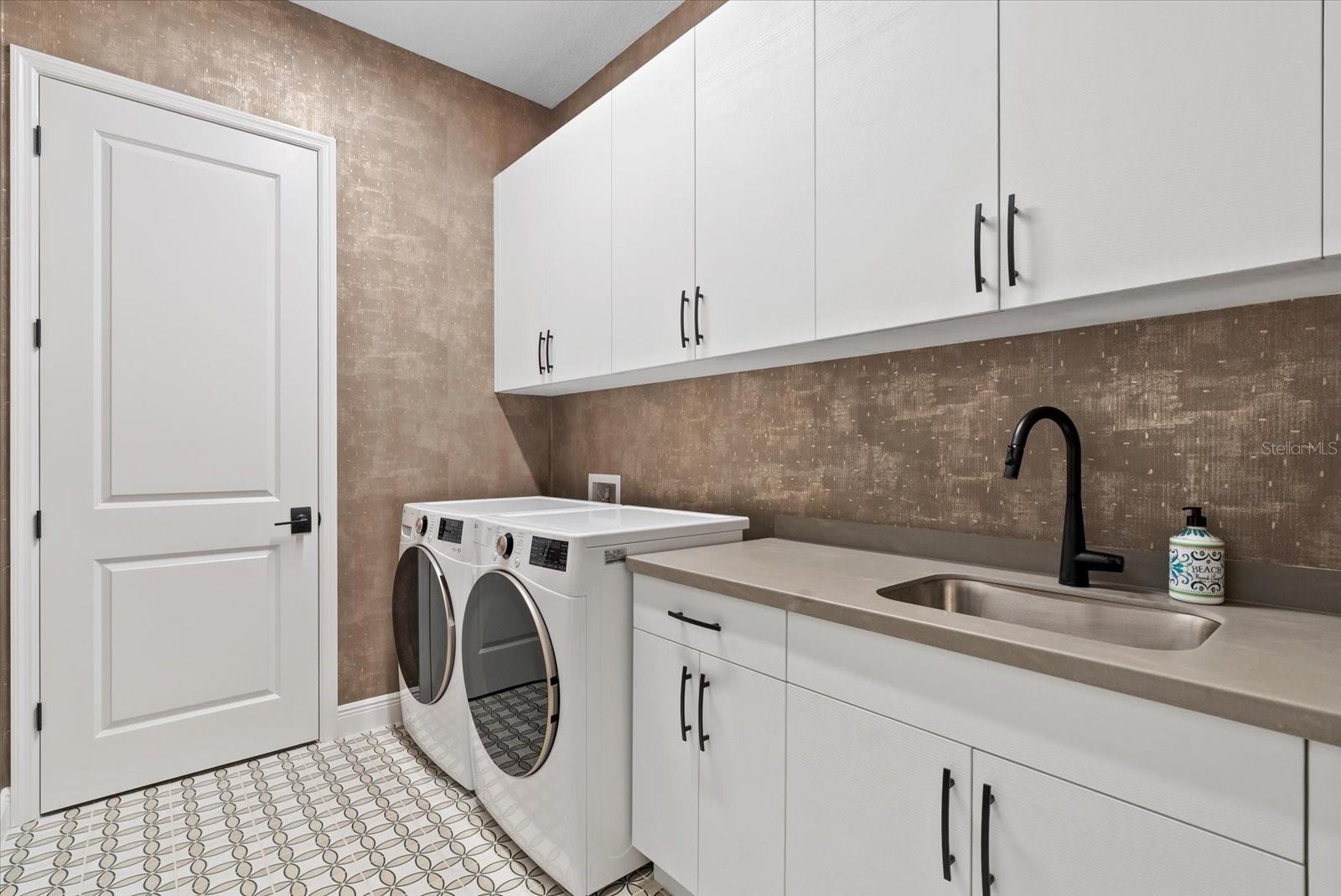 Image 33 of 59 For 6353 Isla Del Ray Avenue