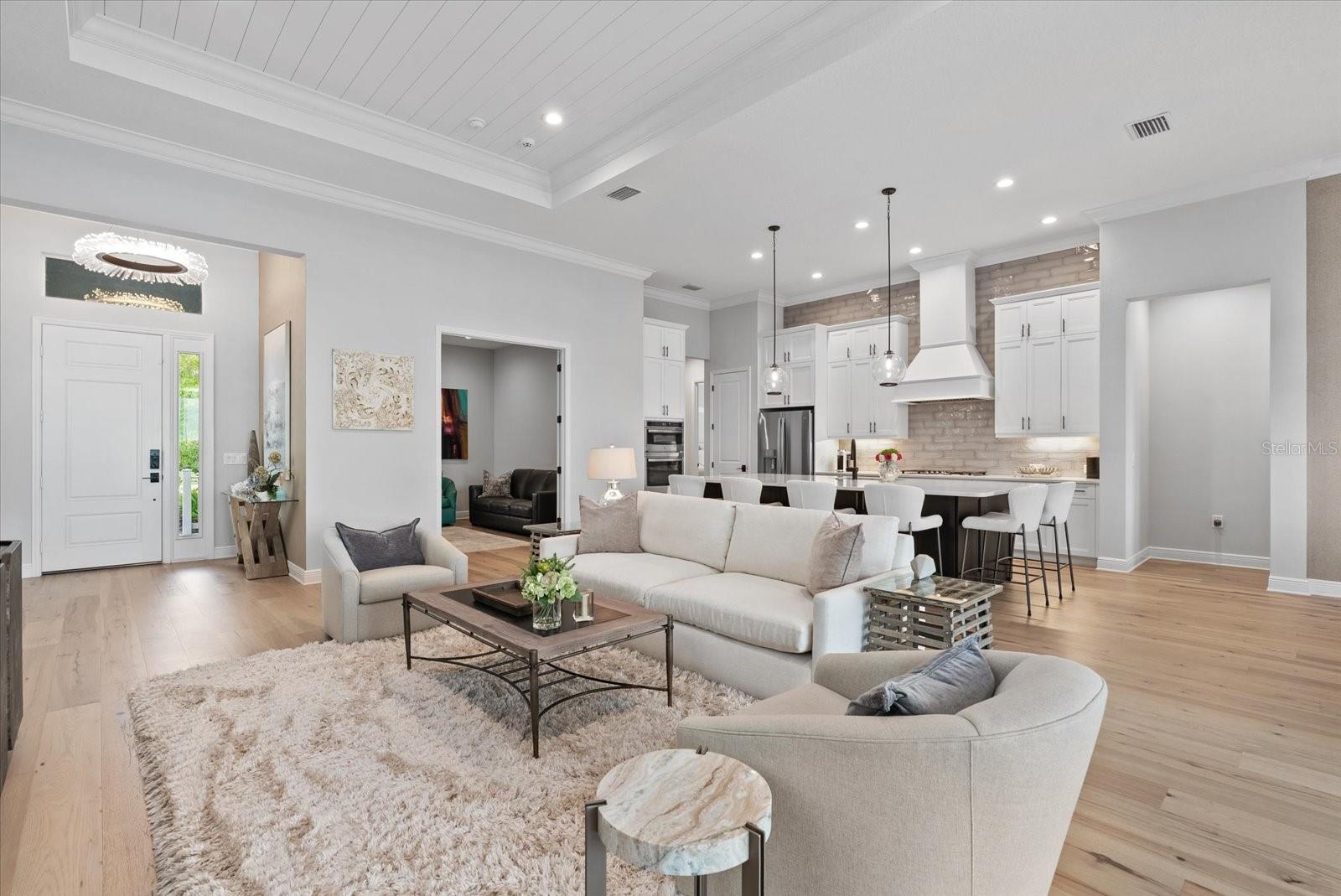 Image 9 of 59 For 6353 Isla Del Ray Avenue