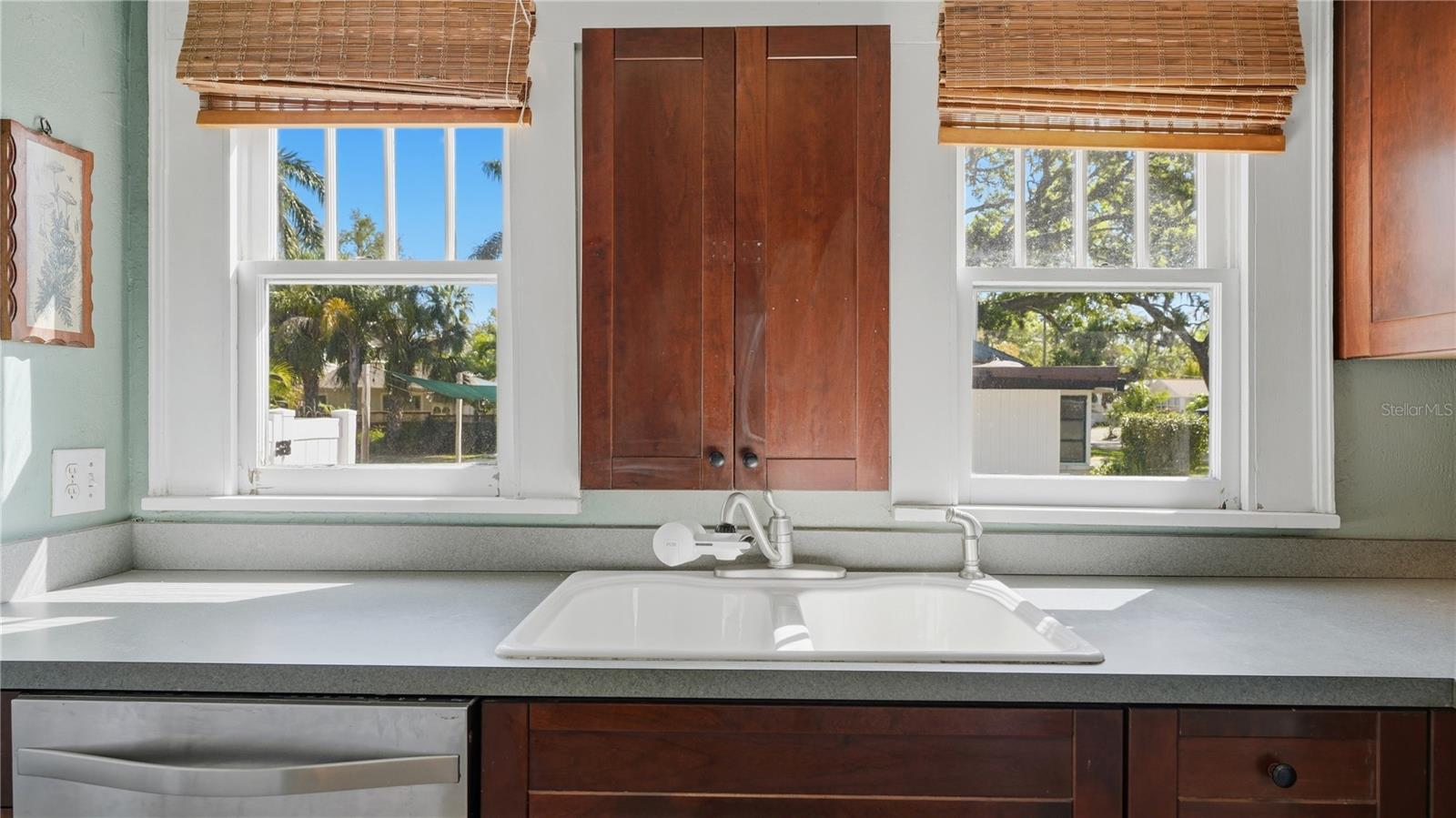 Image 12 of 48 For 2722 2nd Avenue W