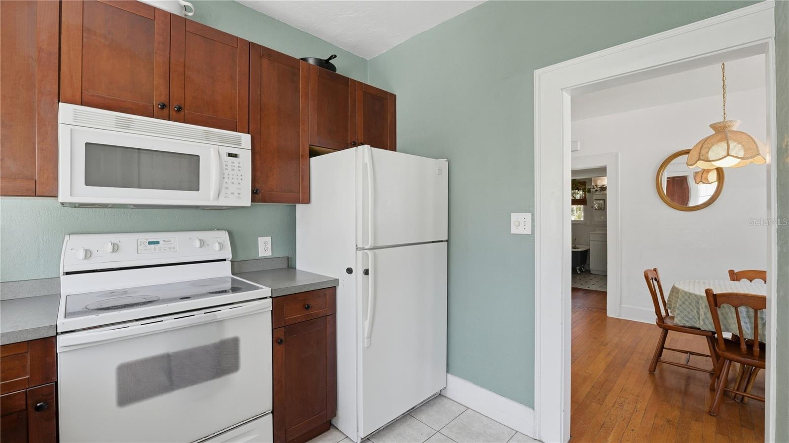 Image 13 of 48 For 2722 2nd Avenue W