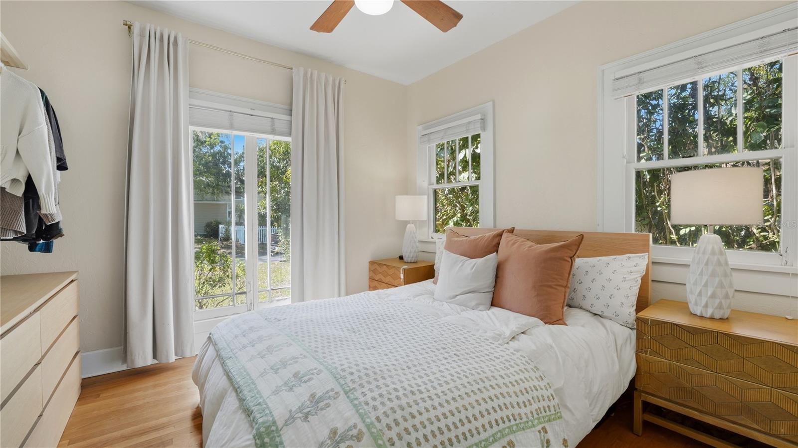 Image 18 of 48 For 2722 2nd Avenue W