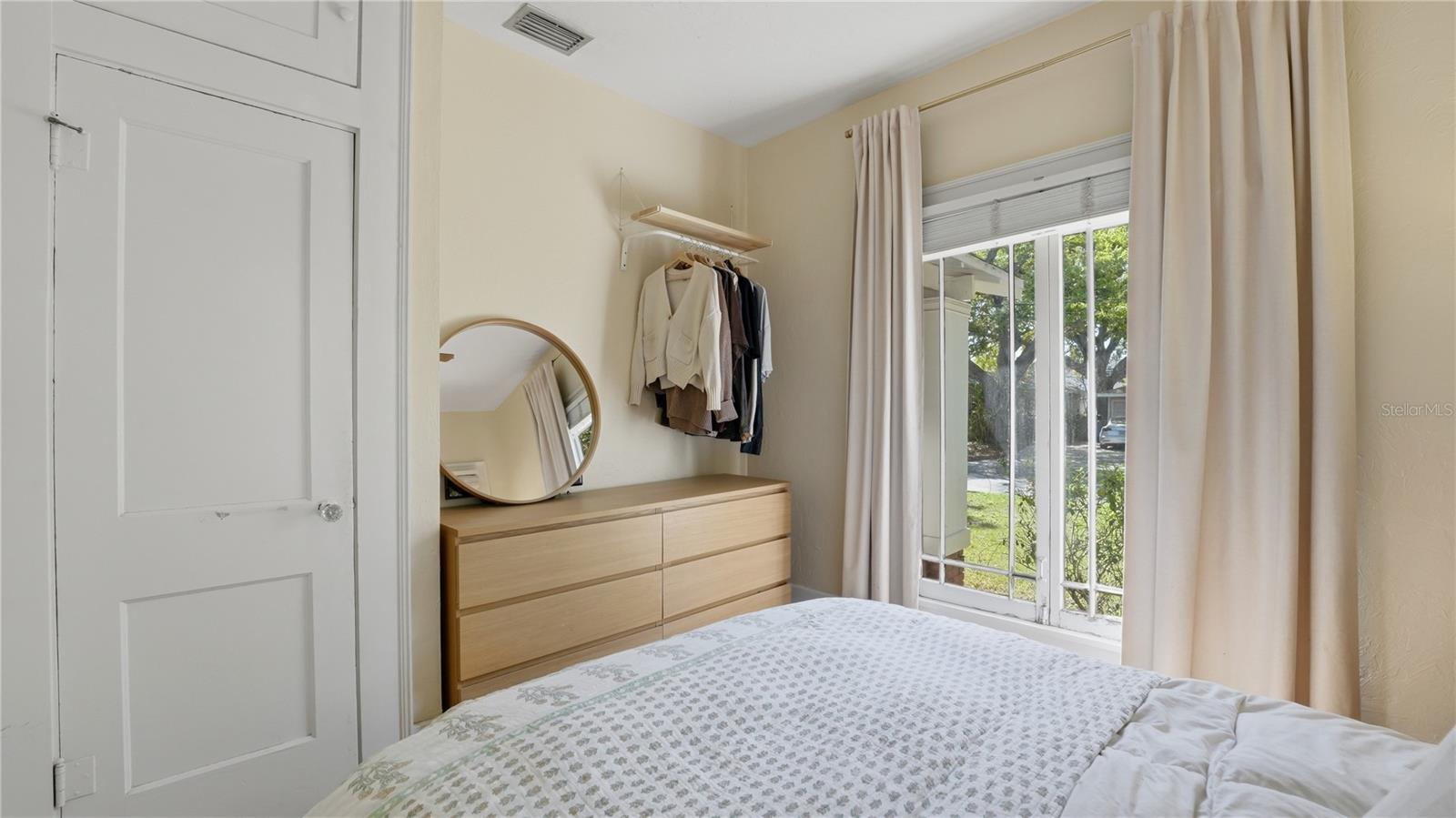 Image 19 of 48 For 2722 2nd Avenue W