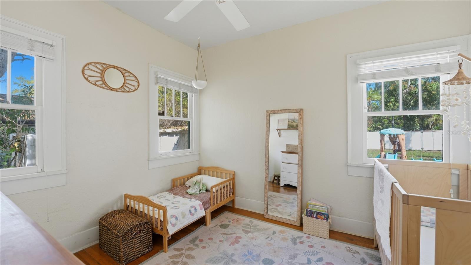 Image 22 of 48 For 2722 2nd Avenue W