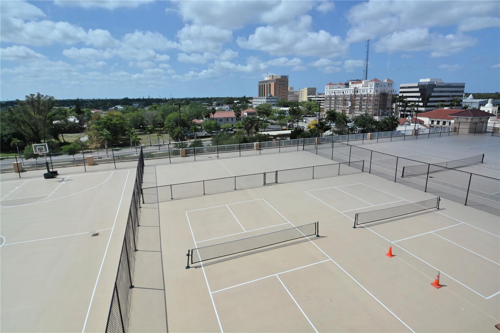 Image 44 of 48 For 2722 2nd Avenue W