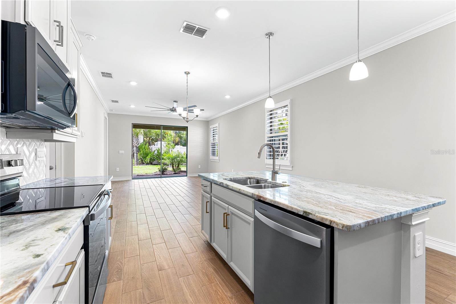 Image 12 of 61 For 192 Soliera Street