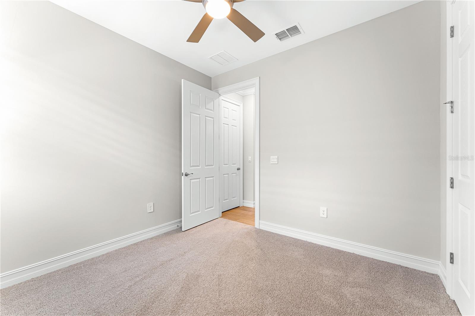 Image 18 of 61 For 192 Soliera Street