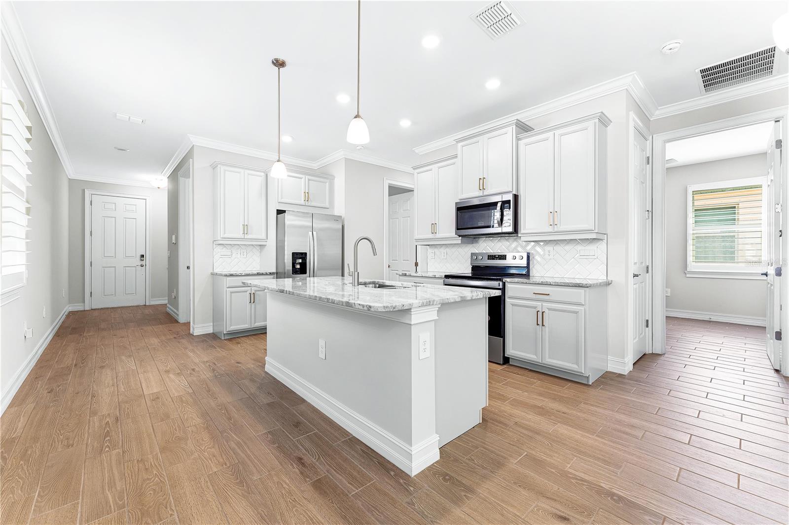 Image 2 of 61 For 192 Soliera Street