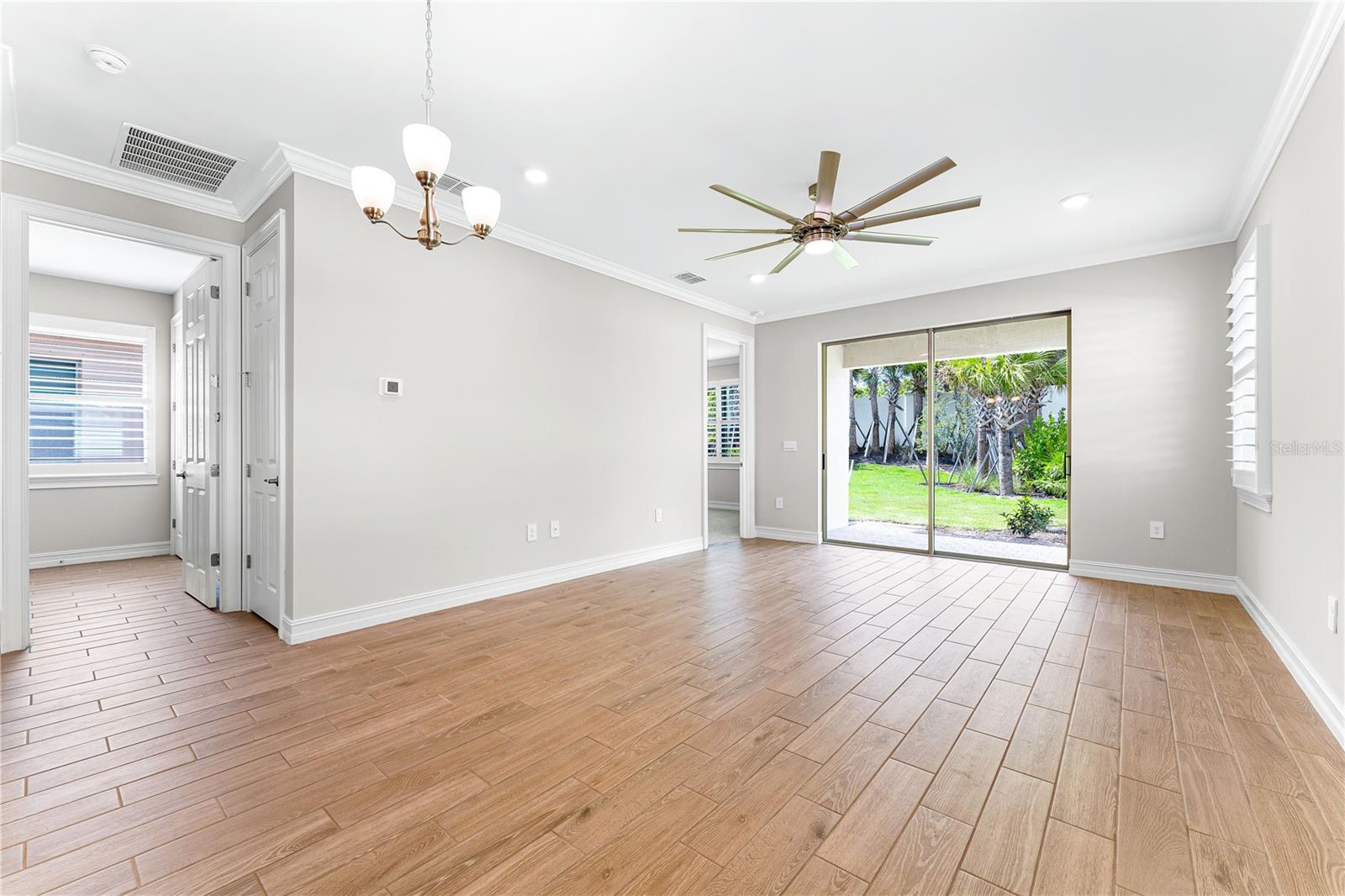 Image 4 of 61 For 192 Soliera Street