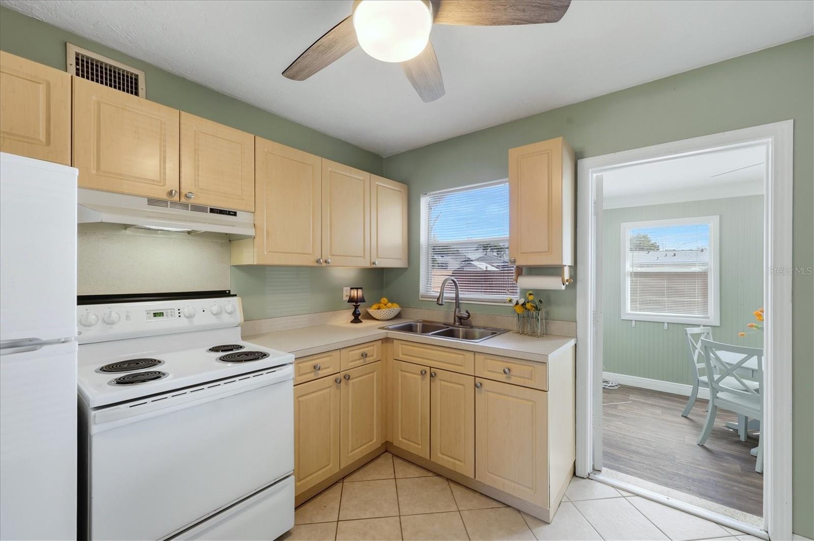 Image 18 of 51 For 5919 Richard Place