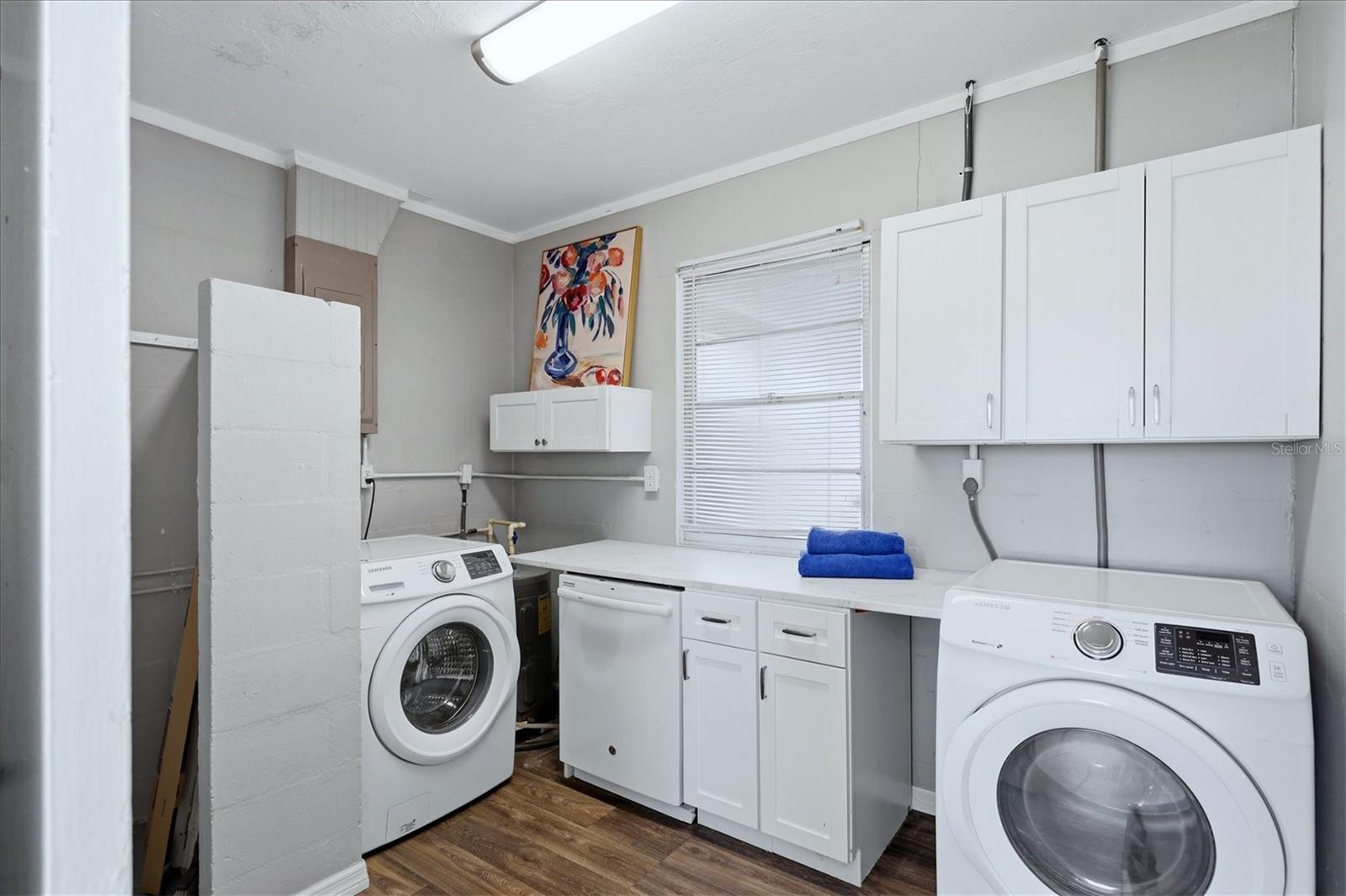 Image 32 of 51 For 5919 Richard Place