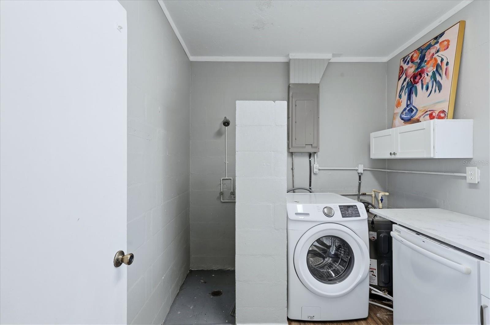 Image 33 of 51 For 5919 Richard Place