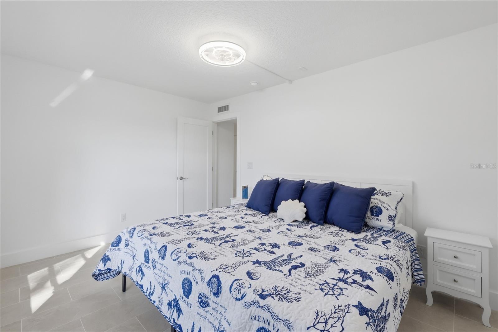 Image 15 of 48 For 4234 Gulf Of Mexico Drive J1