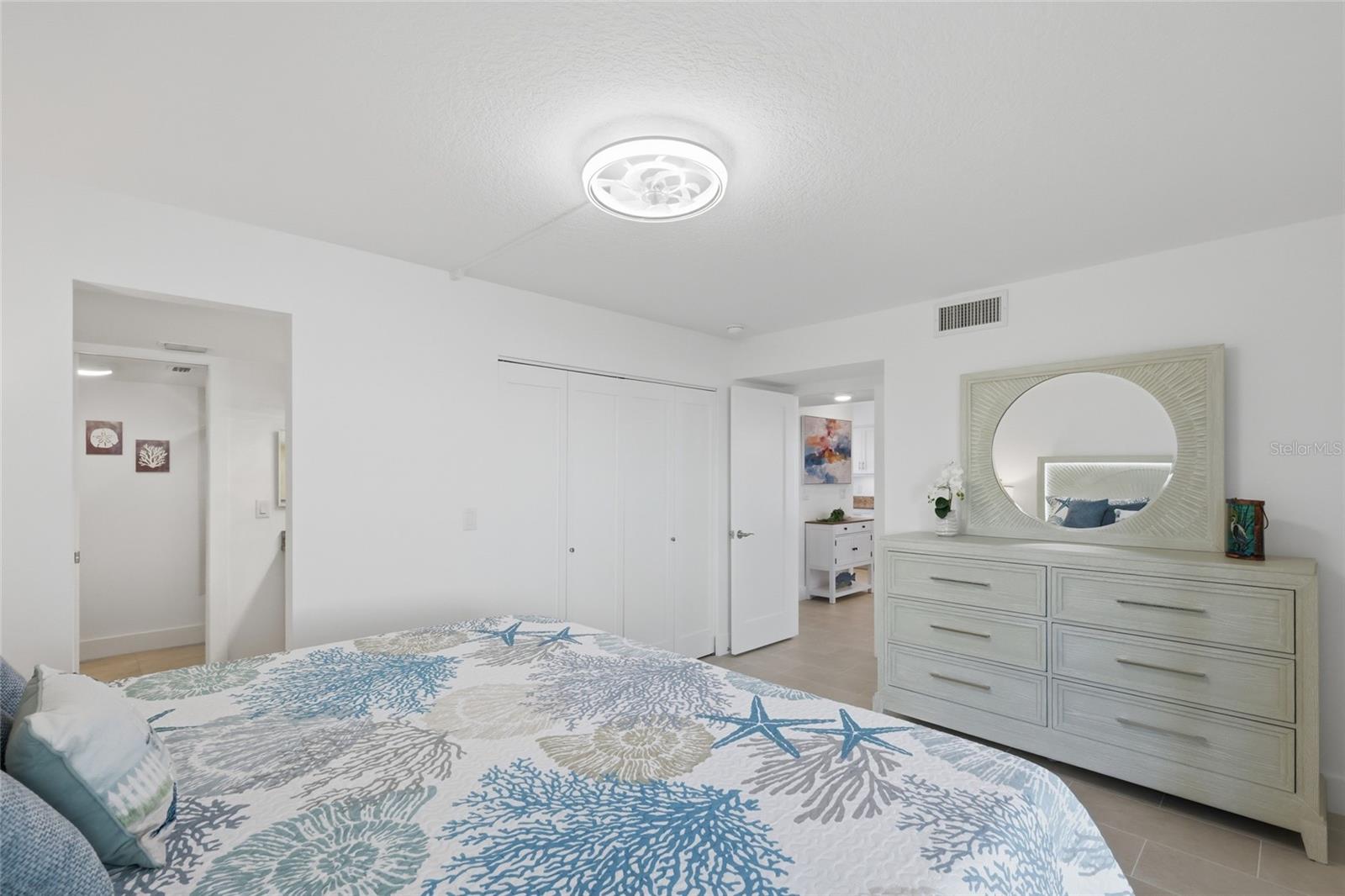 Image 17 of 48 For 4234 Gulf Of Mexico Drive J1