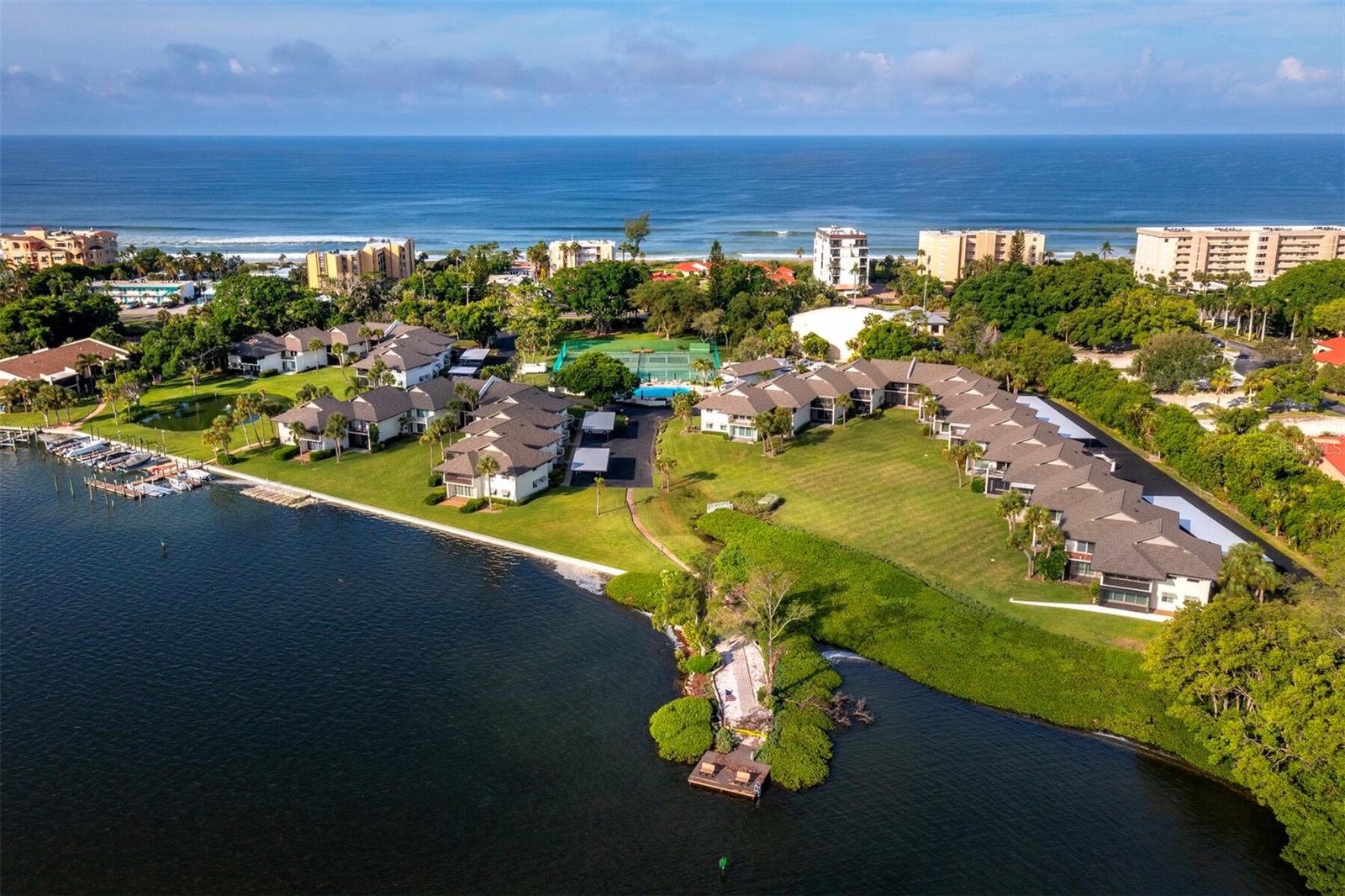 Image 40 of 48 For 4234 Gulf Of Mexico Drive J1