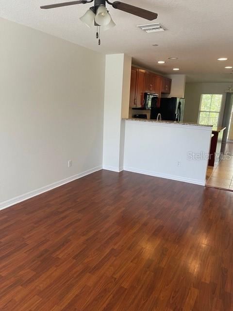 Image 5 of 22 For 8837 White Sage Loop