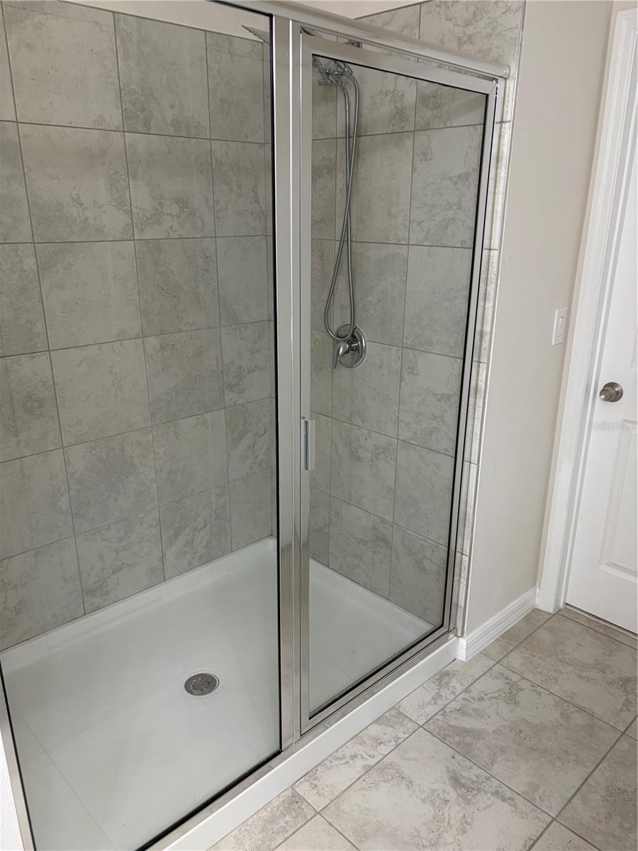 Image 15 of 21 For 2910 Meleto Boulevard