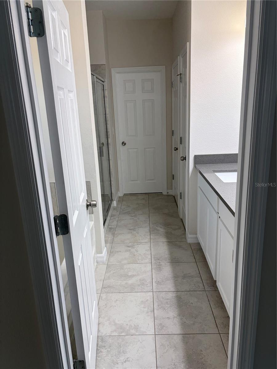 Image 17 of 21 For 2910 Meleto Boulevard