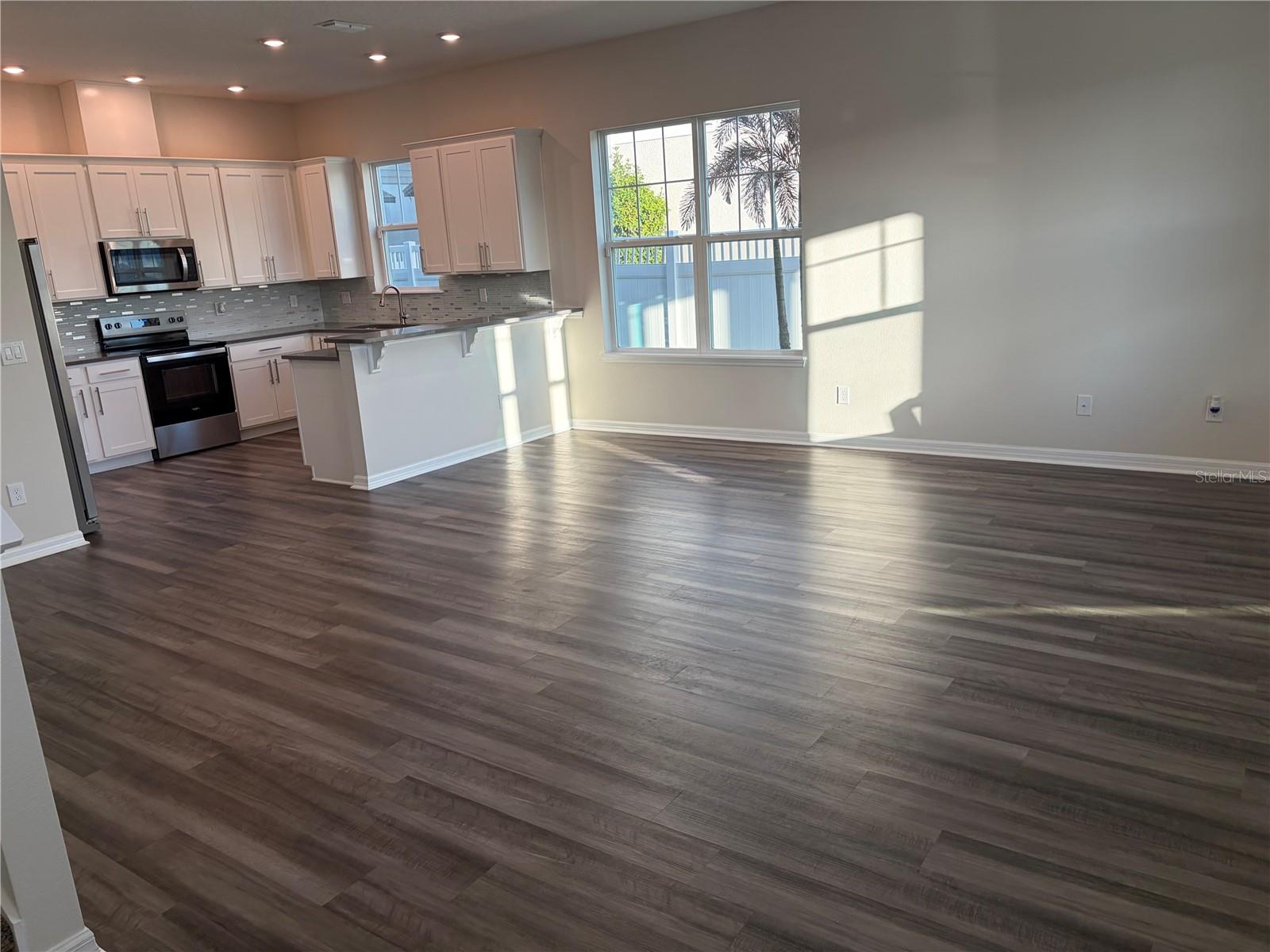 Image 6 of 21 For 2910 Meleto Boulevard