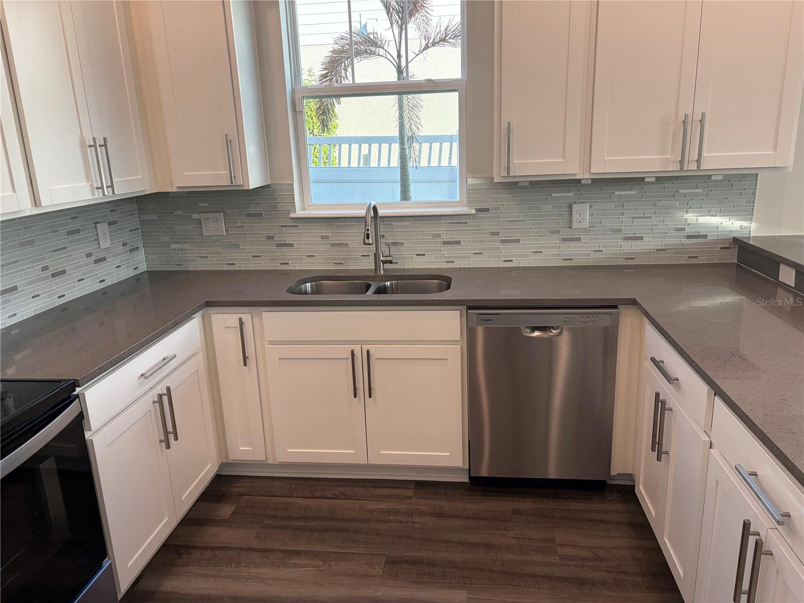 Image 7 of 21 For 2910 Meleto Boulevard