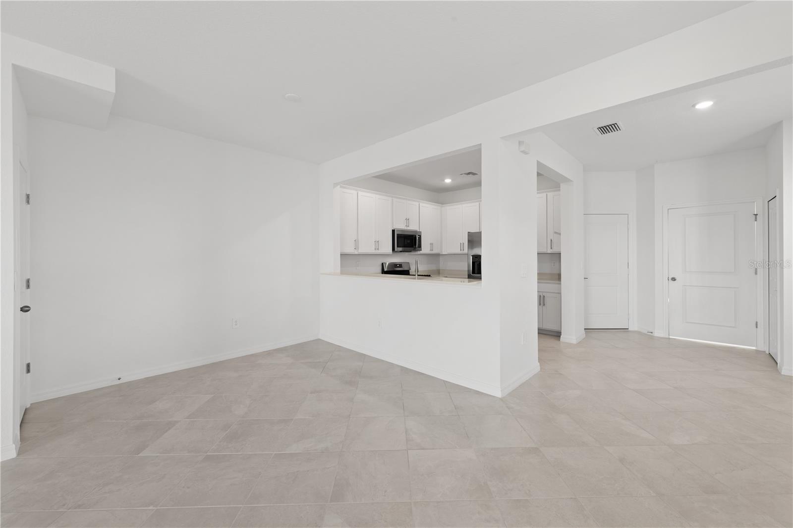 Image 21 of 63 For 15003 White Pearl Road