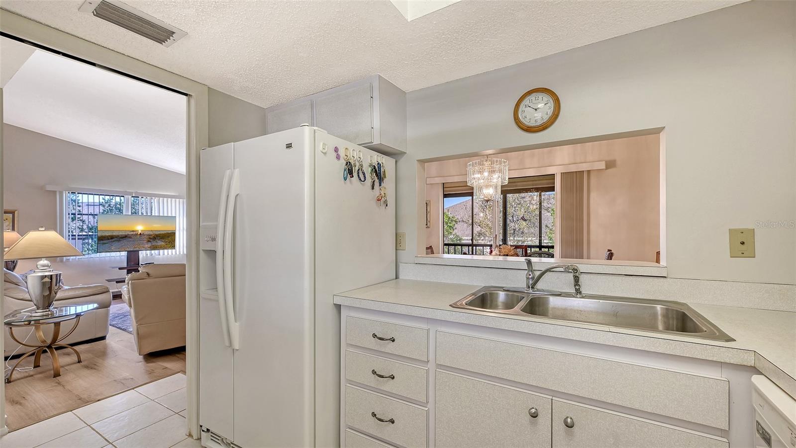 Image 13 of 42 For 2446 Clubhouse Circle 201