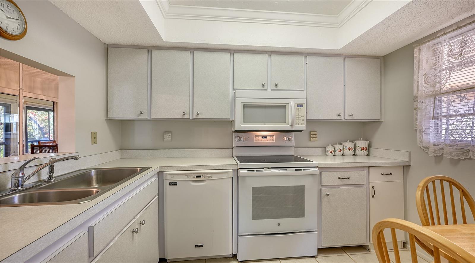 Image 14 of 42 For 2446 Clubhouse Circle 201