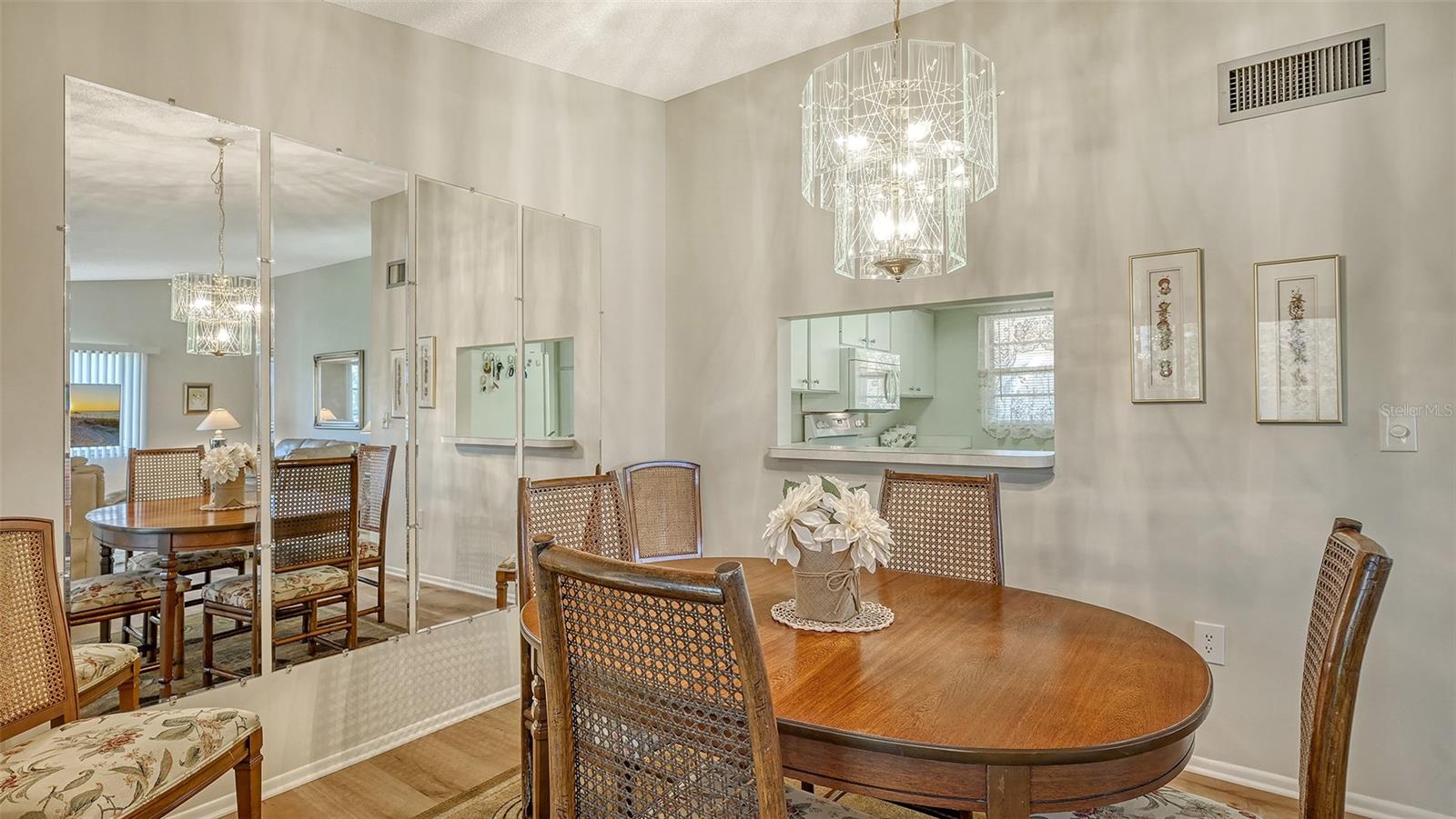 Image 8 of 42 For 2446 Clubhouse Circle 201