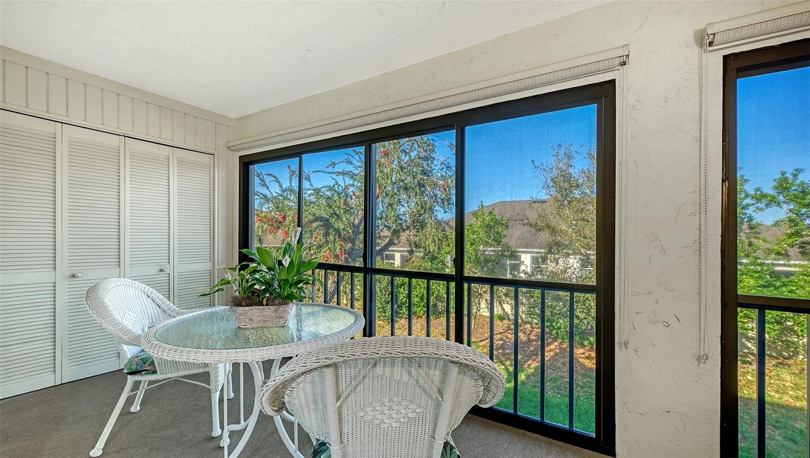 Image 9 of 42 For 2446 Clubhouse Circle 201