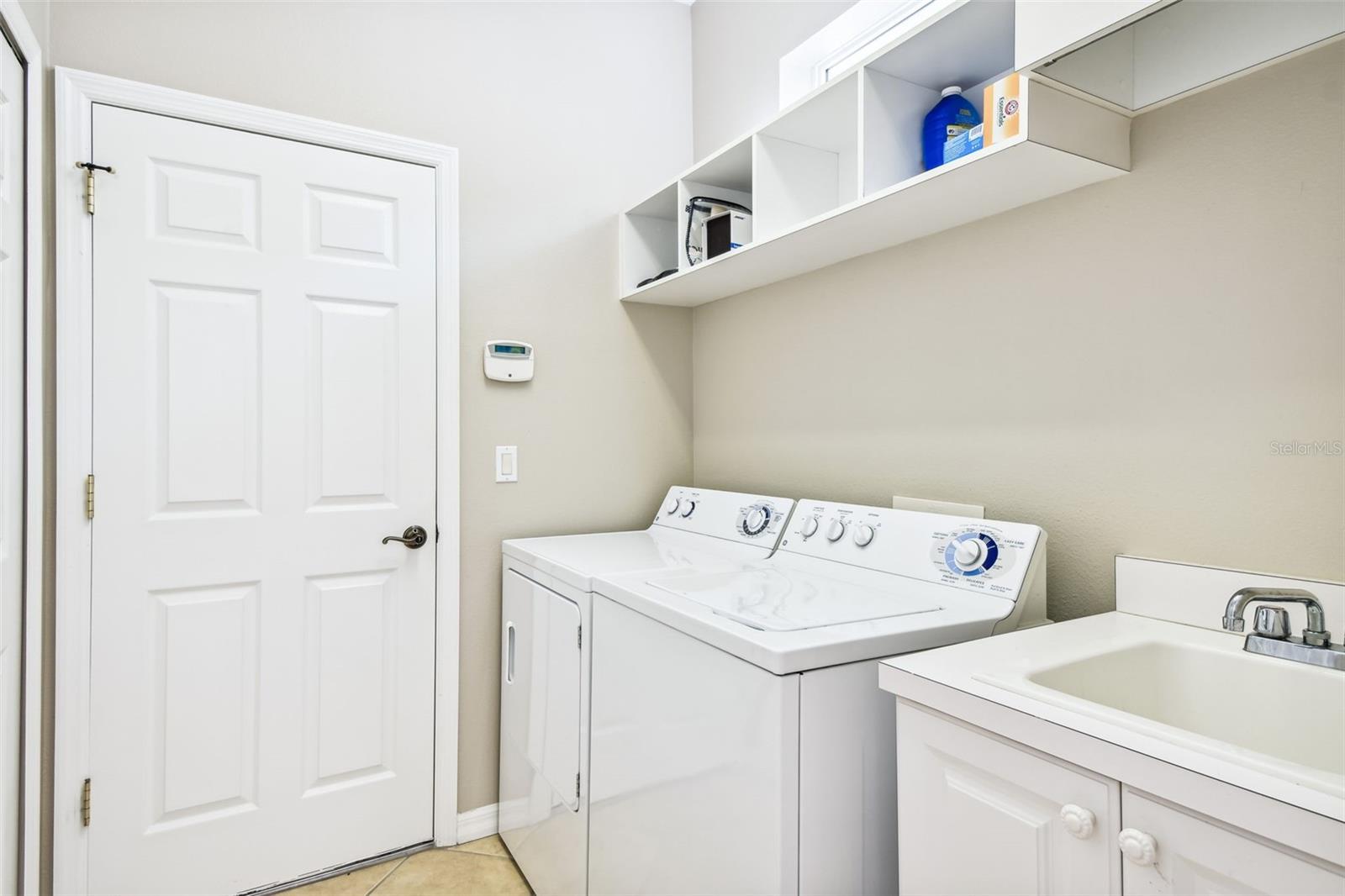 Image 33 of 37 For 7328 Lake Forest Glen