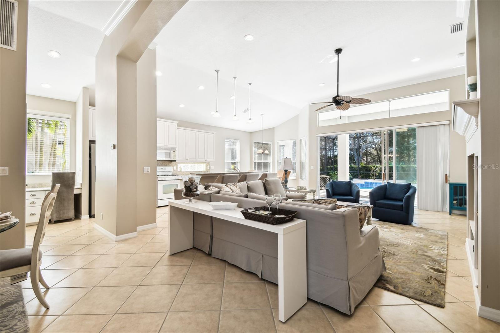 Image 8 of 37 For 7328 Lake Forest Glen