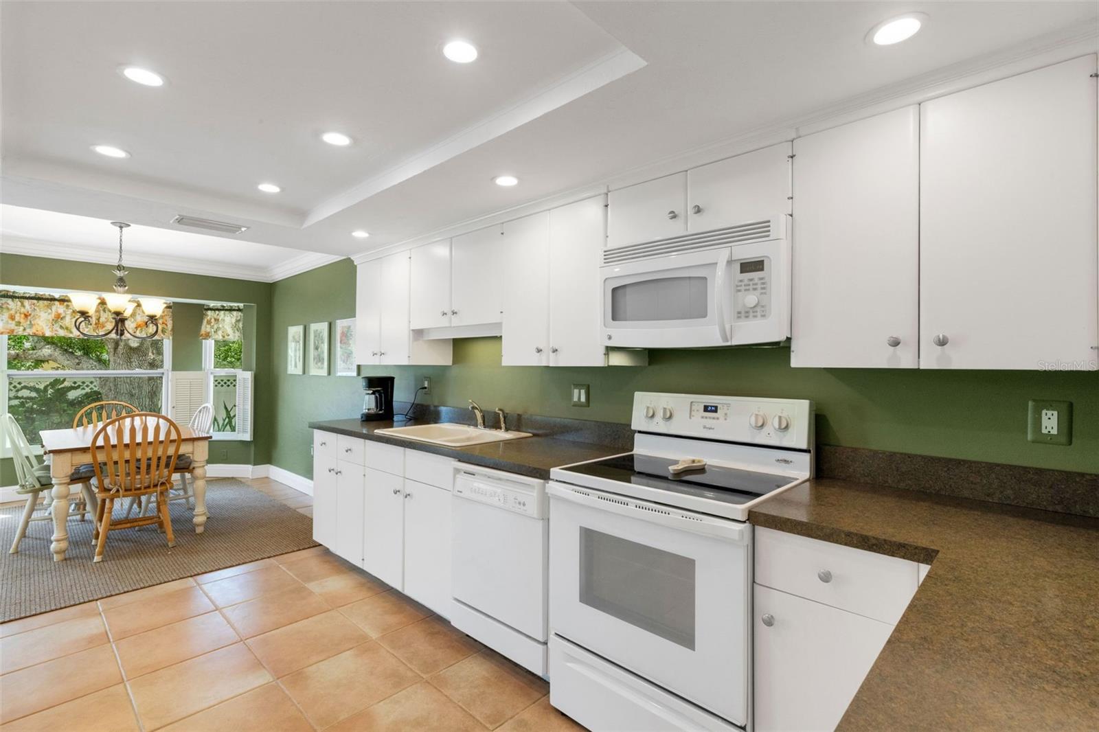 Image 14 of 55 For 3016 Chase Circle